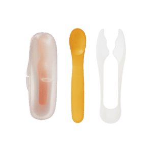 Combi Baby Label Noodle Cutter & Spoon, with an orange spoon, noodle cutter and carrying case.