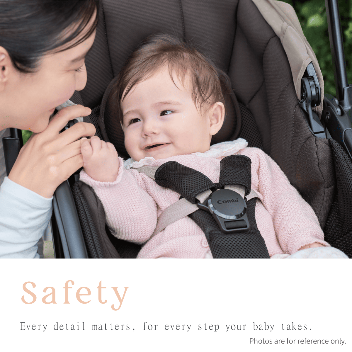 Combi Sugocal S stroller feature panel showing the harness and a parent interacting with a child.