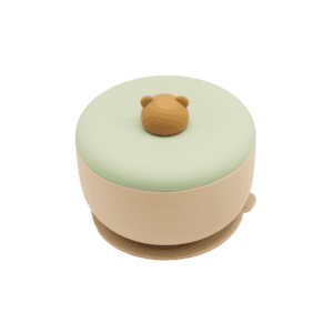 Combi Silicone Bear suction bowl with its lid closed, at 45 degree top view