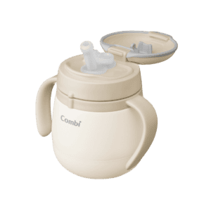 Combi LakuMug stainless steel mini straw cup in sand beige, with its lid open .